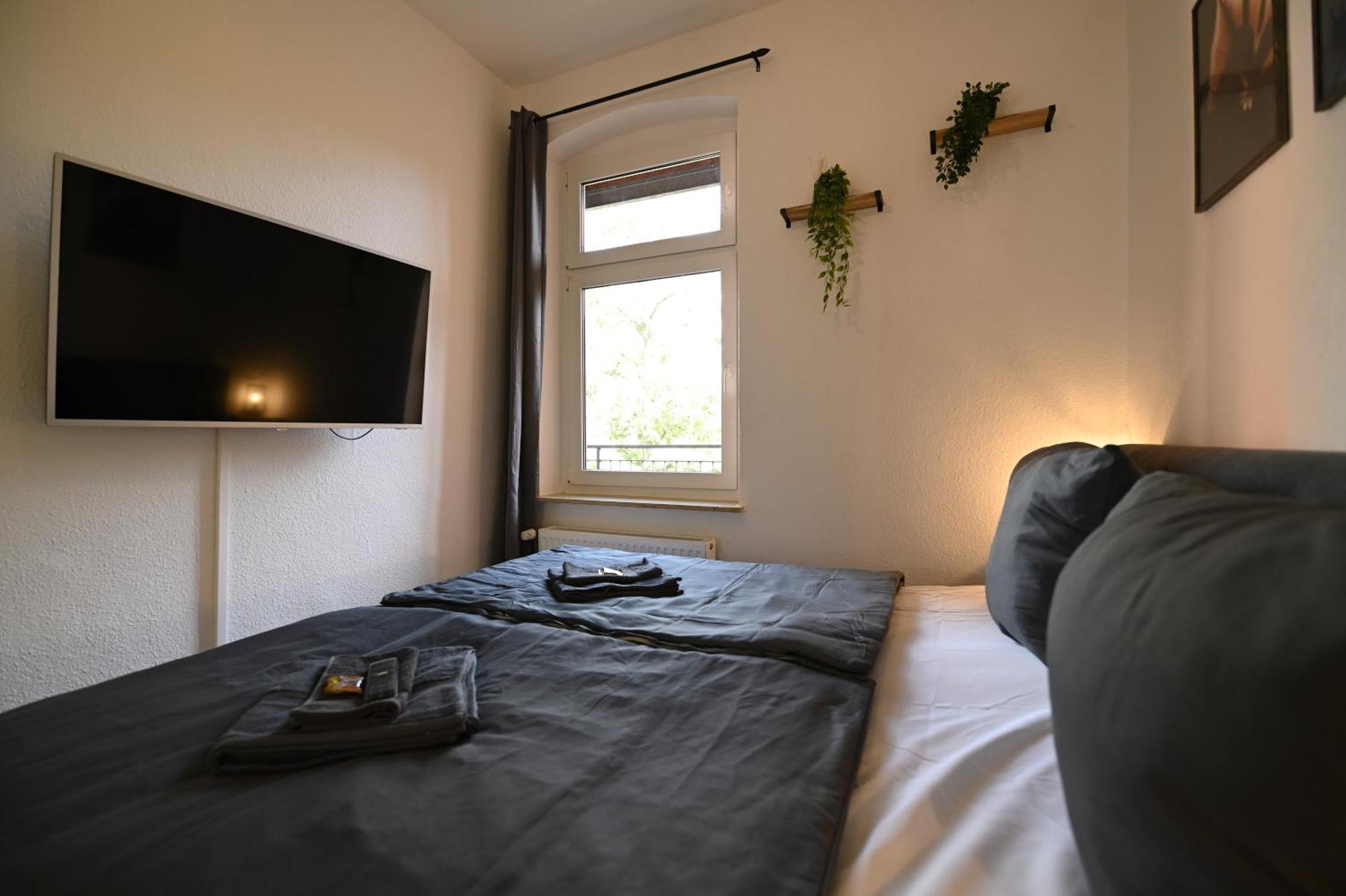 Dessaus Motto Appartements! Solo - Paerchen - Familien - Gruppen Zewnętrze zdjęcie