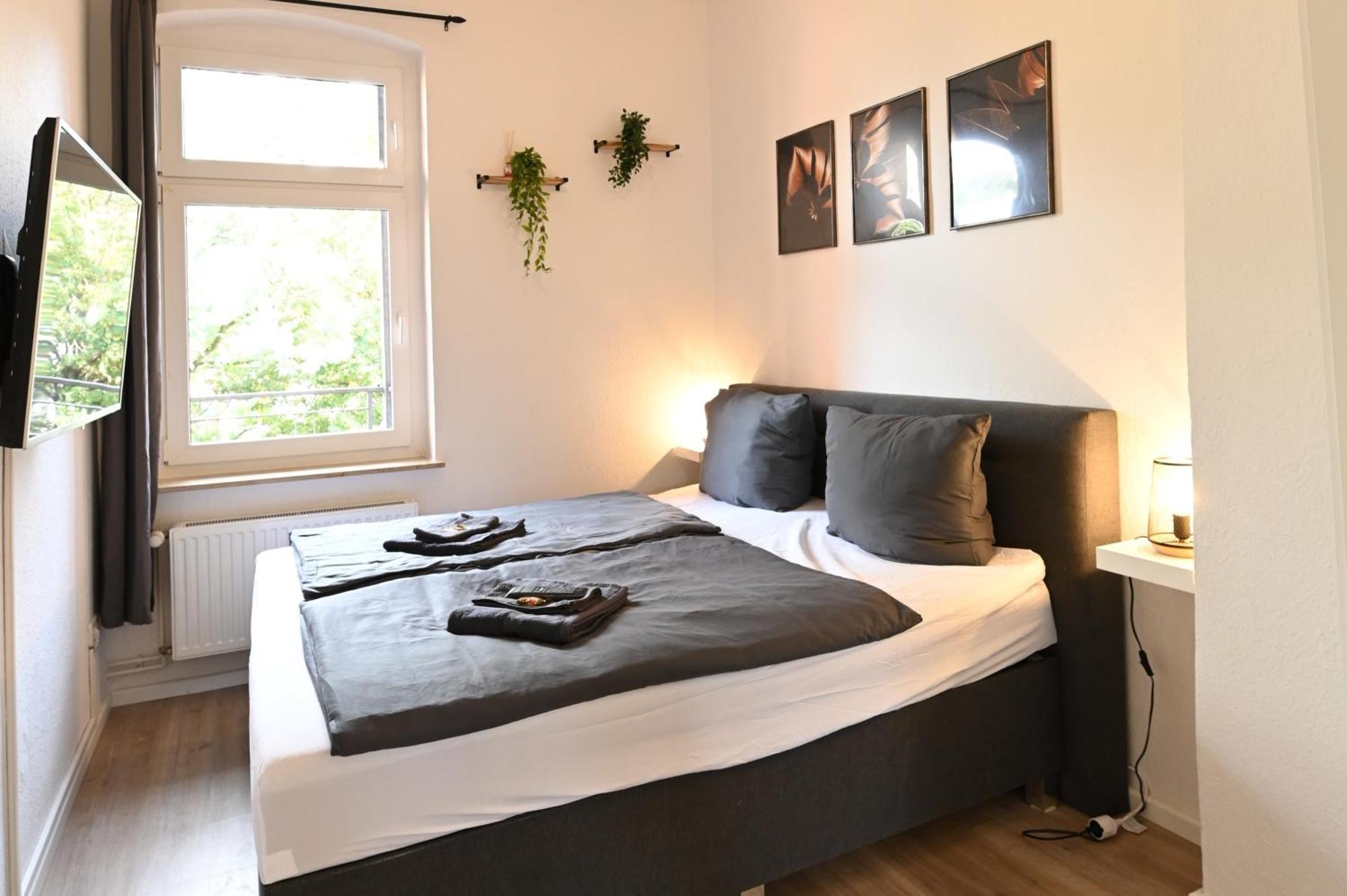 Dessaus Motto Appartements! Solo - Paerchen - Familien - Gruppen Zewnętrze zdjęcie